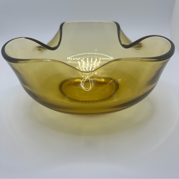 Vintage Anchor Hocking Amber Glass Folded Edge Bowl 5" X 2.5" - Picture 5 of 7